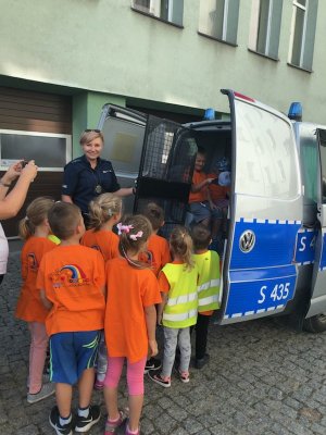 Publiczne Przedszkole nr 16 z wizytą w ostrowieckiej komendzie