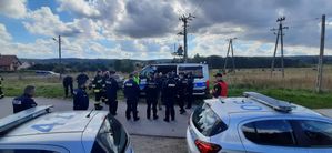 policjanci podczas ćwiczeń