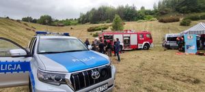 policjanci podczas pikniku