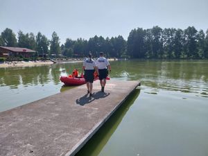 policjanci podczas służby