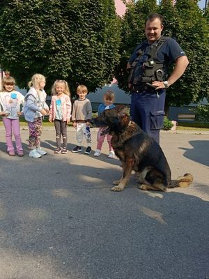 policjanci podczas spotkania