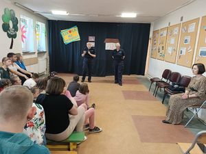 policjanci na spotkaniu
