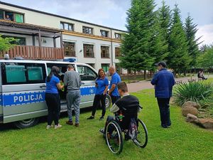 policjanci na spotkaniu