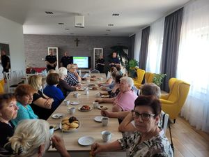 policjanci podczas debaty