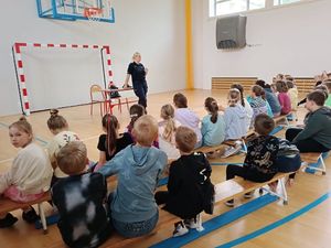 policjanci na spotkaniu