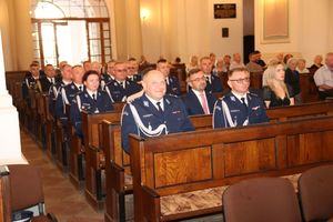 policjanci podczas uroczystości