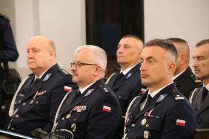 policjanci podczas uroczystości
