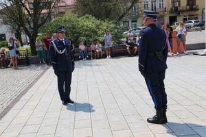 policjanci podczas uroczystości