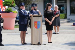 policjanci podczas uroczystości