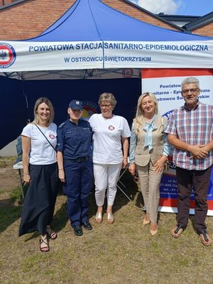 policjanci podczas uroczystości