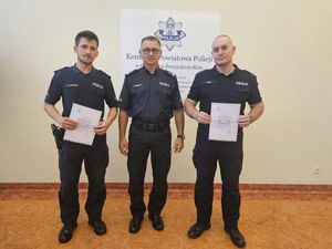 policjanci podczas spotkania