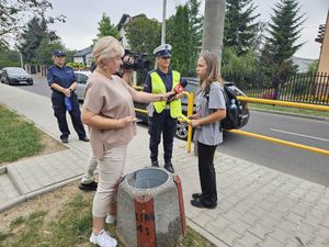 policjantka podczas działań