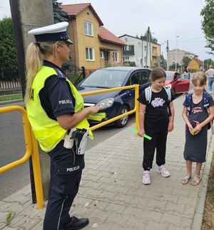policjantka podczas działań