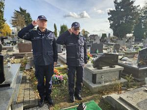 Komendanci na cmentarzu