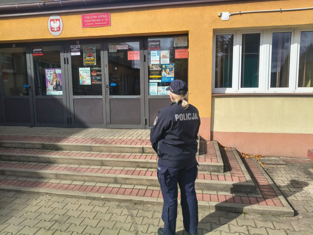 policjanci podczas służby